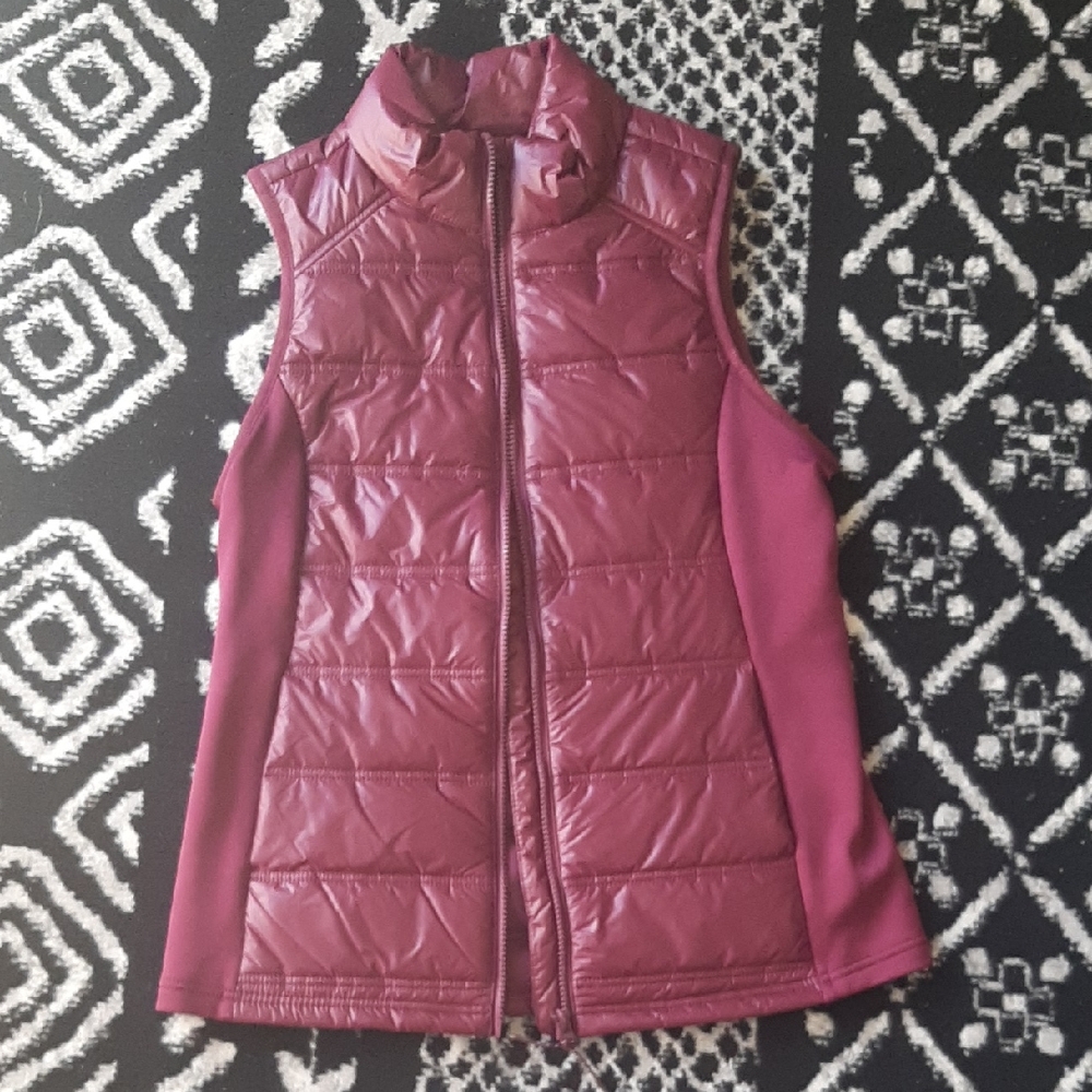 Avia Women's Quilted Vest - Burgundy